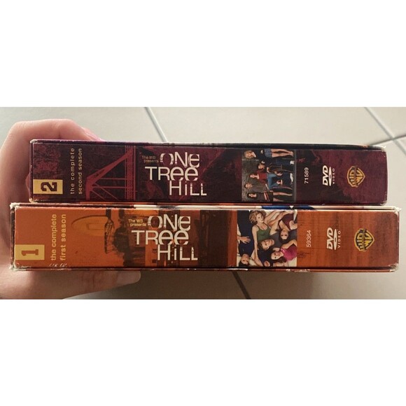 One Tree Hill DVD set - Complete First Season and Complete Second Season - Picture 6 of 6